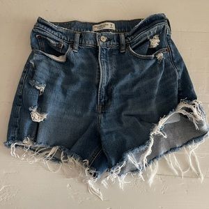 Abercrombie Curve Love High Rise Mom Short